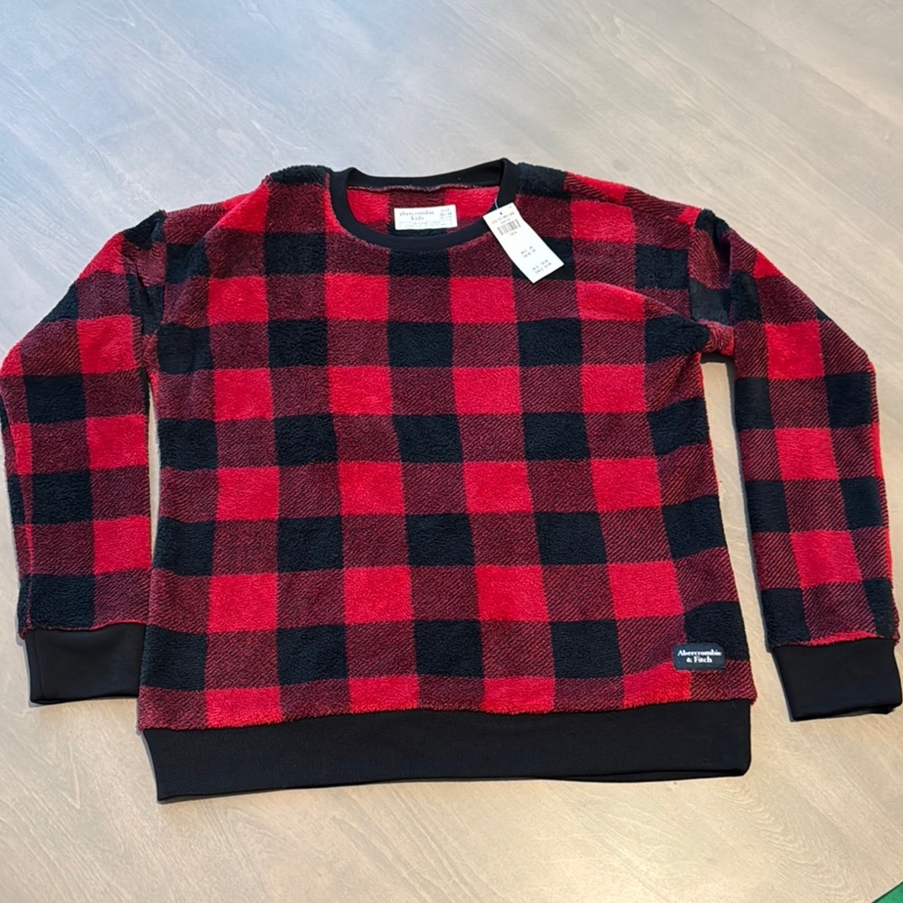 Abercrombie Kids Sleep Red and Black top